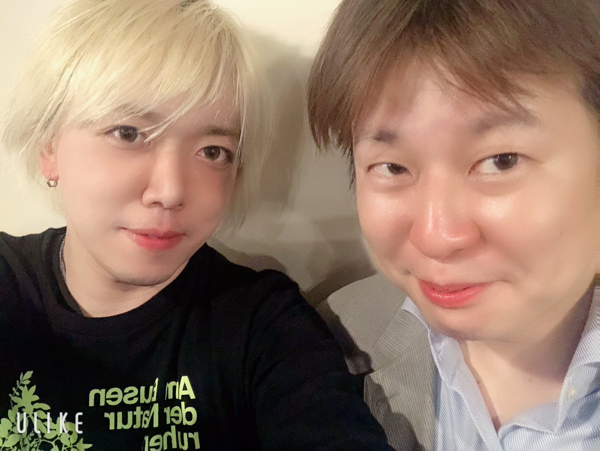 白鳥 翔 魔法使いと魔法少女 髪が立ってきたので直してました