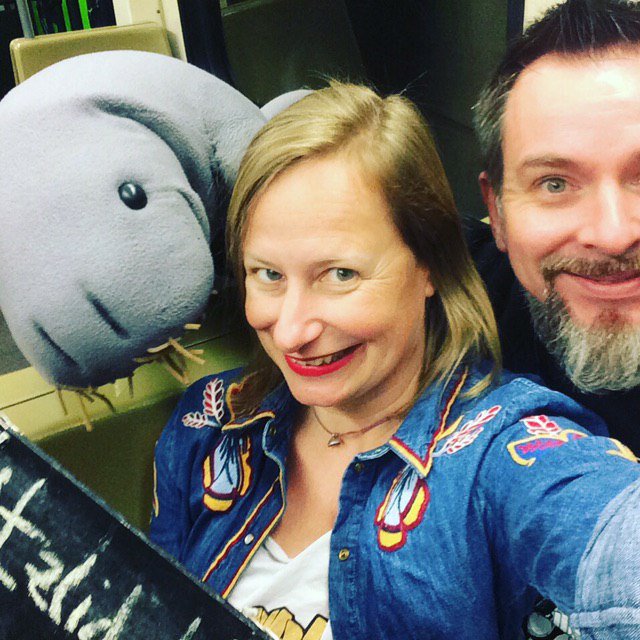 ploetzwiss's tweet image. Die U-Bahn Hannover ist auch ganz schön. Auf&apos;m weg zur @labvolution19 #Labvolution - für die Wissenschaft! #plötzlichwissen