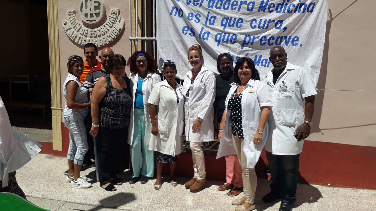 Comenzó la XII Jorn Prov Med Fam en saludo al 35 Aniv del Programa del Méd y la Enferm de la Familia <a href="/UCM_StiSpiritus/">UCMSS</a>, hoy  médicos de la familia y <a href="/FEU_UCM_SS/">FEU UCM #SanctiSpiritus</a> realizan en el Bulevar espirituano pesquisa de cáncer de próstata, de colon, de piel, bucal, glucemia, HTA, etc.