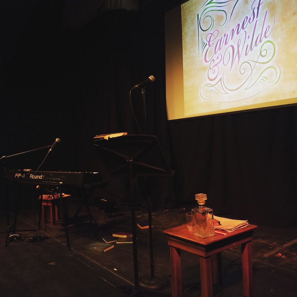 Off we go! Opening night tonight <a href="/Rialto_Brighton/">Rialto Theatre</a> #brightonfringe 

TICKETS: brightonfringe.org/whats-on/earne…