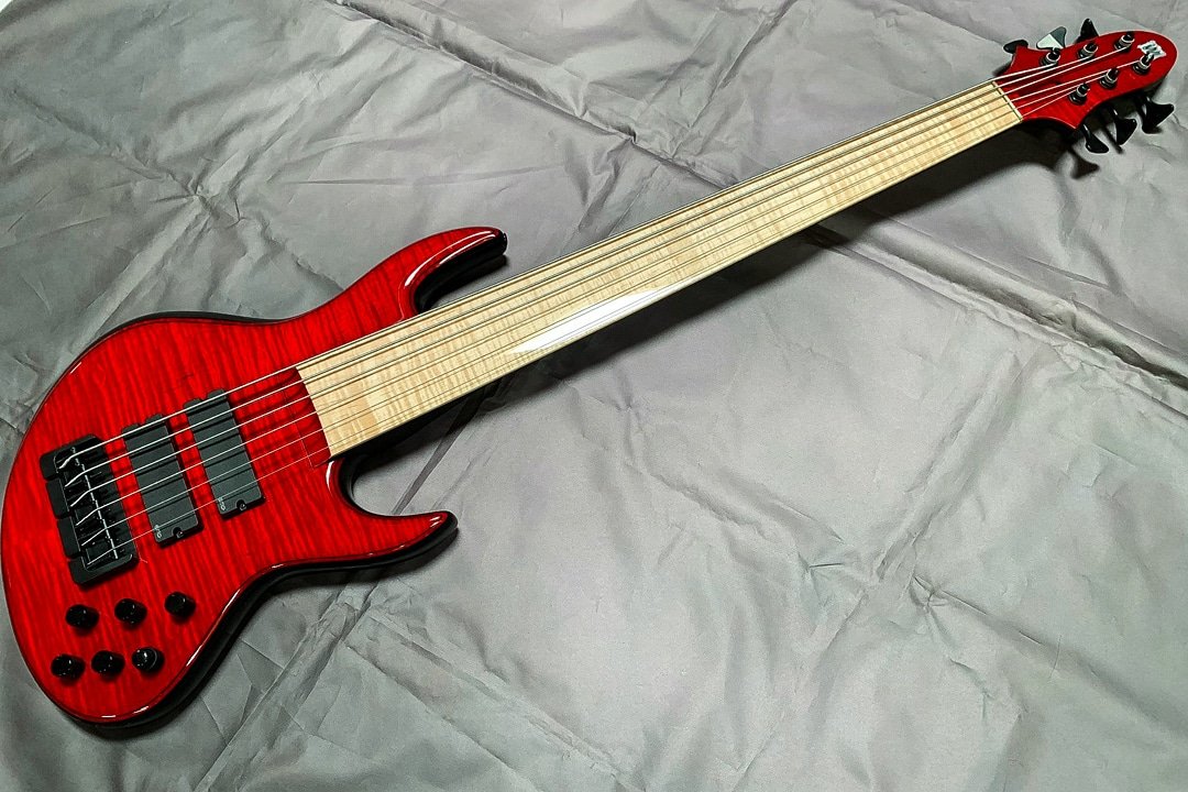 miuraguitars's tweet photo. MBR/6st Order from Robert Pag. Ash body F-maple top, Maple neck F-maple finger board, EMG pickups #miuraguitars #miuraguitarsusa #RobertPag https://t.co/TMvvcDBsKW