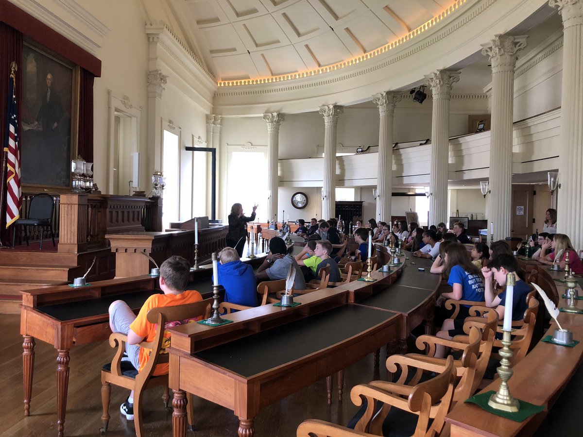 tgatsios's tweet photo. Old Capitol building @HCMStigers157c #HCMSinSpringfield https://t.co/5Qj7dPtRjR