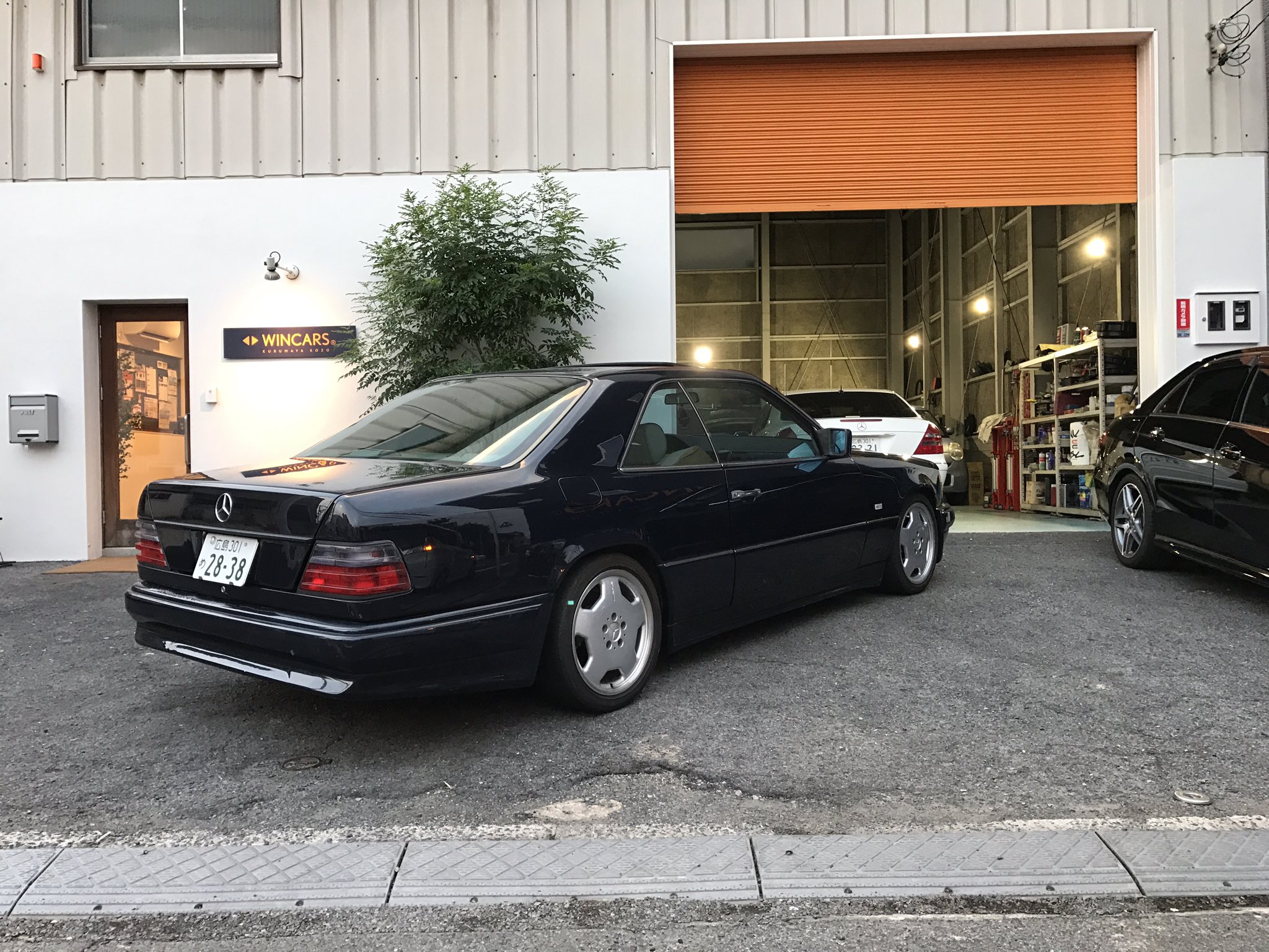 w124 ベンツ メルセデス・ベンツ（W124）の足回りを引き締める「KW」のコイル