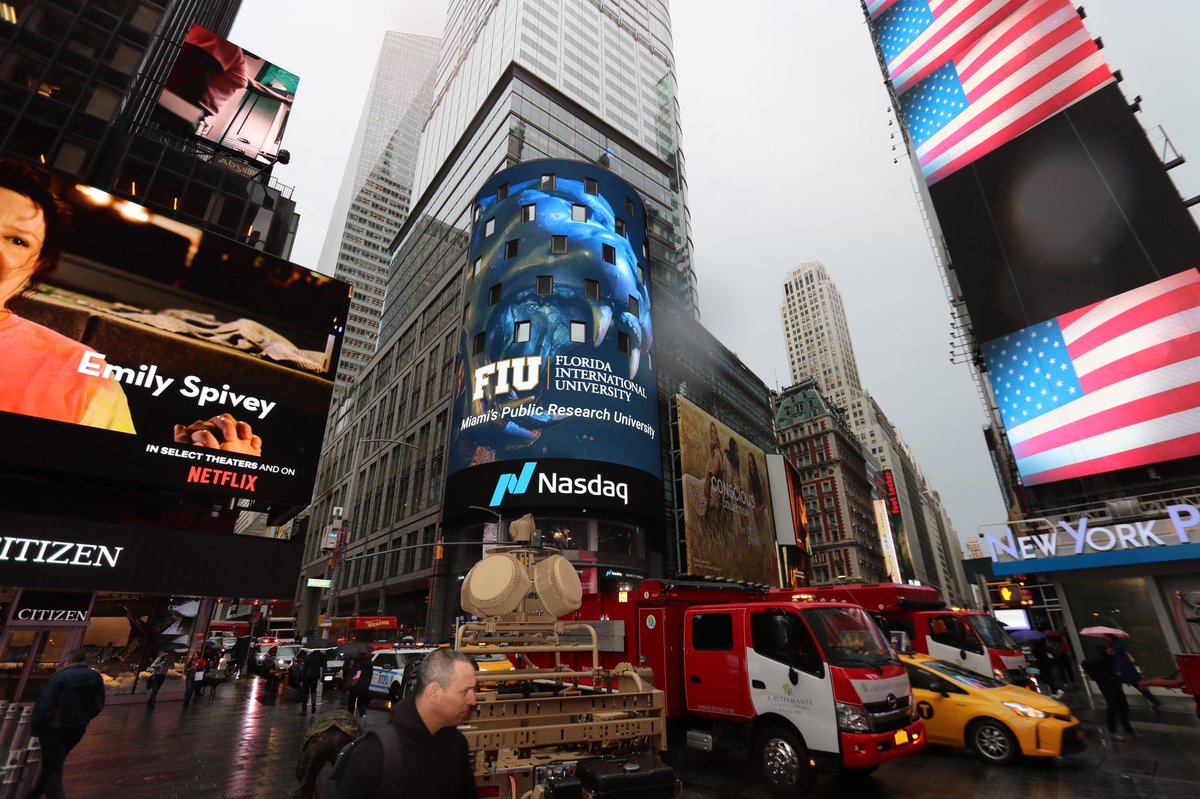 ThinkStinghouse's tweet photo. Live from New York, it’s Stinghouse + FIU! Check out our NASDAQ debut in Time Square today. #FIUNextHorizon https://t.co/4WgJK3yta8
