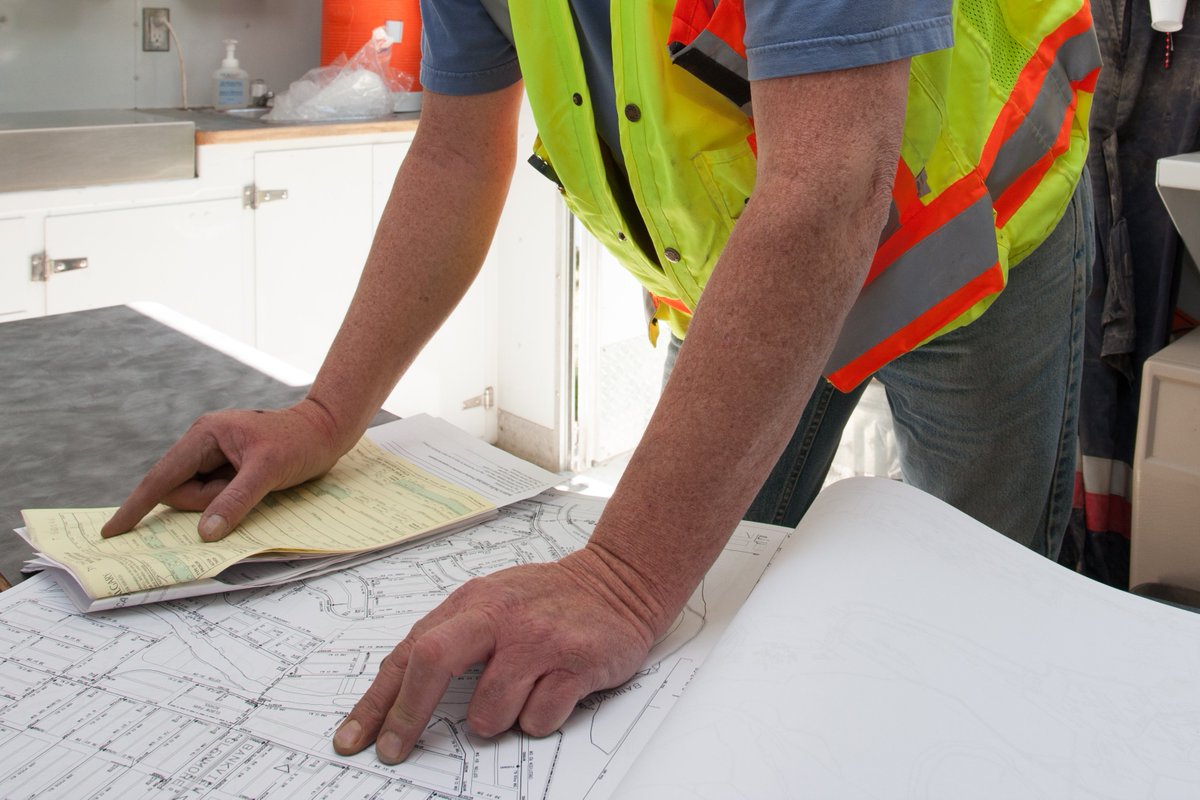 cityofcalgary's tweet photo. The City is making it easier for businesses to Invest in Calgary. We’ve made our Construction Drawing processes more efficient, easier to follow & increased accountability to speed up development approvals. https://t.co/sf33uxoaVo #investinCalgary #yycplan #yycdevelopers https://t.co/XocqS8iLKu