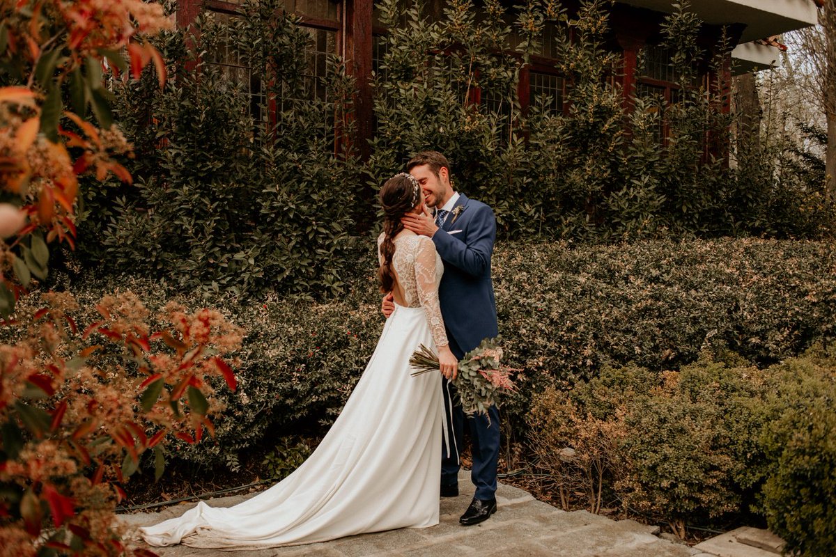NOVIAS Select tweet media