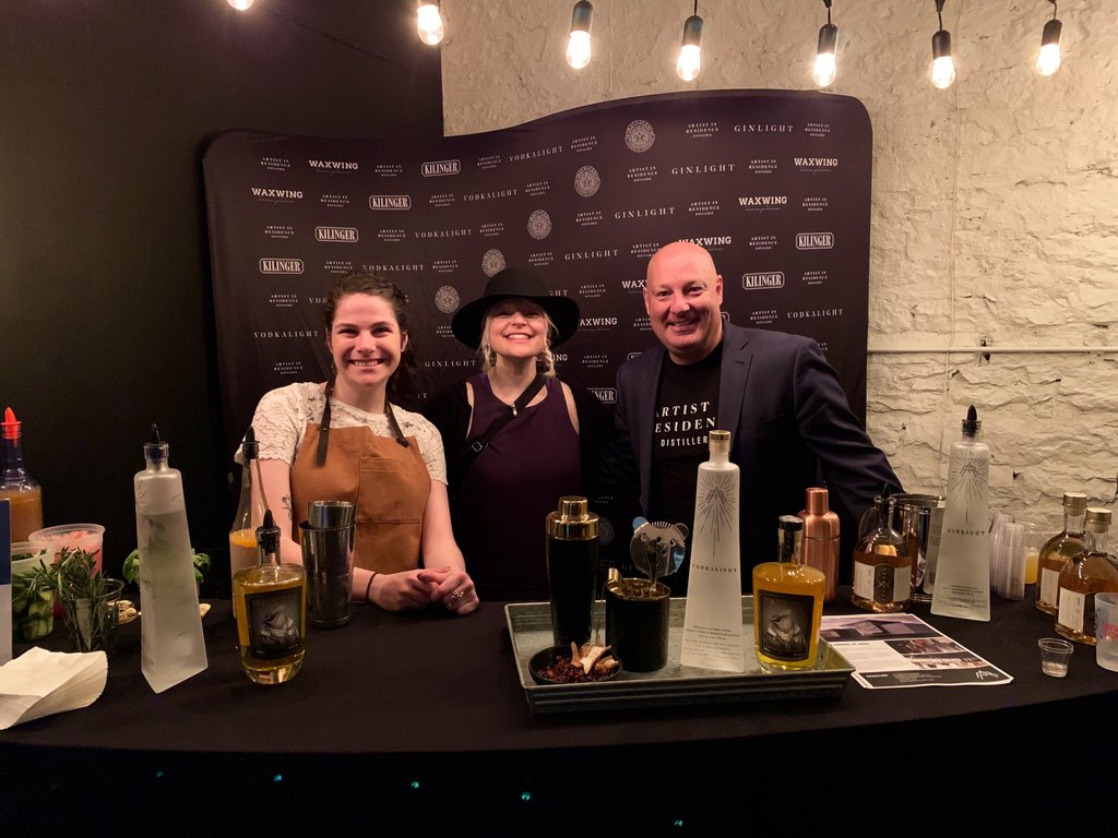 Waxwinggin's tweet photo. Invasion cocktail's opening night was a great success!! 😁 We had a blast making delicious @Vodkalight__ and @Waxwinggin cocktails for everyone!🥃
⠀
But it isn't over yet so head on over to one of the participating restaurants to enjoy more drinks!! 😉⠀
.⠀
.
#montreal https://t.co/BFjQMFknKM