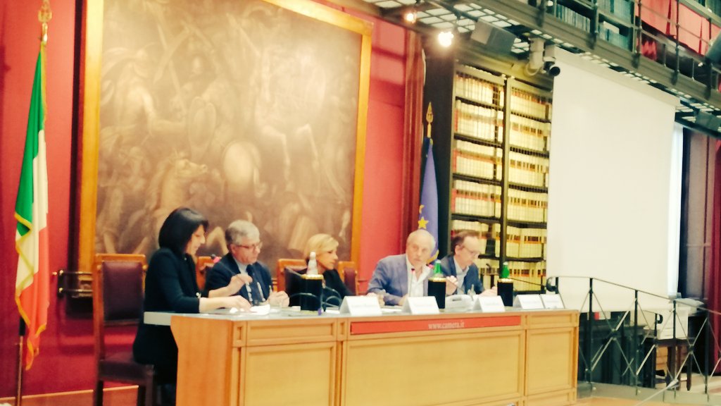giuseppe_suglia's tweet photo. "L'OCSE ci definisce impreparati ad affrontare le sfide della #digitalizzazione"
Il tema della formazione per la costruzione di consapevolezza condivisa: live now!
@suxsonica @TechEcon @DigiTInst 
@albmarinelli @massimochi
#ItaliaDigitale https://t.co/rAM9Xb8JgH