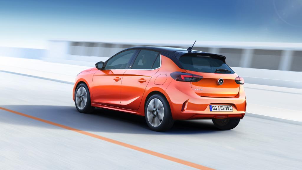 Opel's tweet photo. Lovers gonna love! The sixth-generation #OpelCorsa goes electric. ⚡ https://t.co/aC6J2EQ4M4