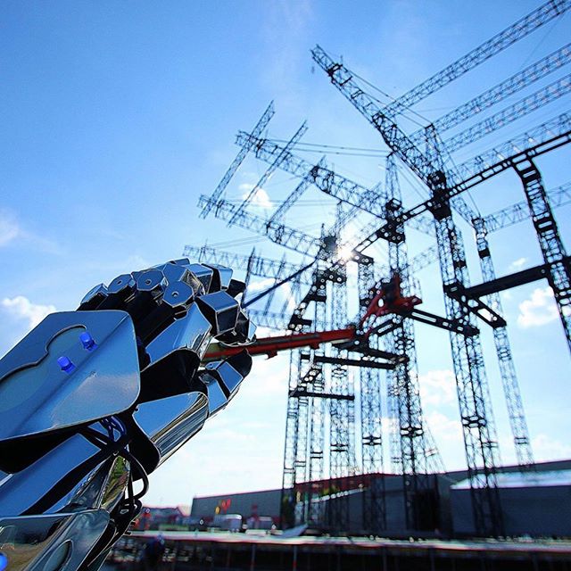 museband's tweet photo. As our outdoor stage gets built, I can’t help but think of James Kingston #nervesofsteel

https://t.co/MzwrA7Vw13 https://t.co/p0KJ9YD3OA