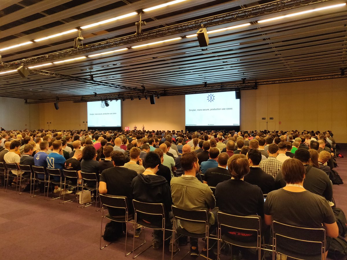 Seems like helm3 causes a lot ot hype! #KubeCon #helm #Kubernetes #KubeConEU