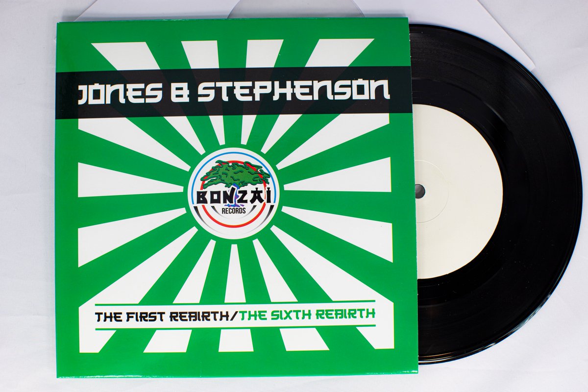 bonzaimusic's tweet photo. Pre-Orders for our second 7" #vinyl are open! @djfrankyjones #rebirth #wearebonzai https://t.co/RL2tWT7ieY https://t.co/eW6lRaJWkv