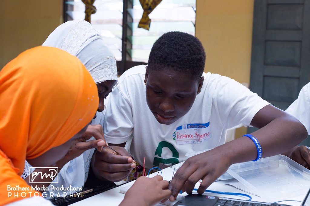 GirlyTech_Afric's tweet photo. To engineer a better society, we need to begin when young. Girls working on a breadboard project using arduino
#Girlytech #girlsincode #WomenInSTEM #womenintech #tech4she https://t.co/YrHuCWt4cj