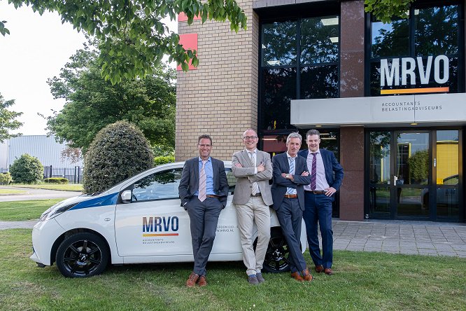 Accountantskantoor MRVO viert de fusie én het nieuwe kantoor op bedrijvenpark Vijfsluizen in Schiedam.

deschiedammeronline.nl/artikel-detail…