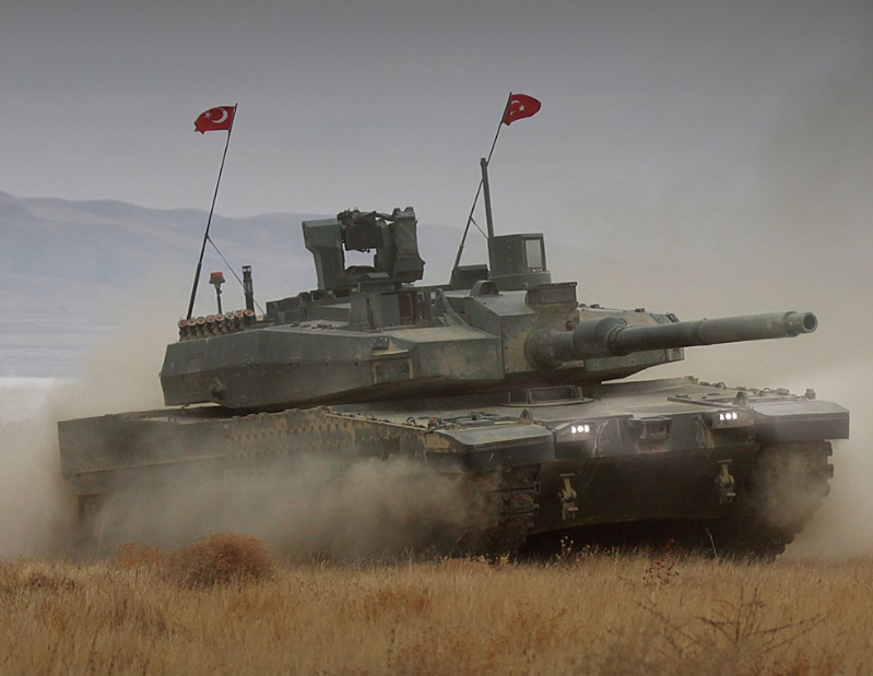 millisavunmasny's tweet photo. 2015'te #idef15'te ilk defa görücüye çıktı #ALTAY tankımız. 2015'te saha testleri de devam etti. Kış Testleri #Sarıkamış'ta yapıldı. 2016'da #Şereflikoçhisar'da testlere devam edildi. Her mevsim koşulunda her saha koşulunda testleri tek tek geçti. 2017'de kabul testlerine girdi. https://t.co/4NfH9imfeA