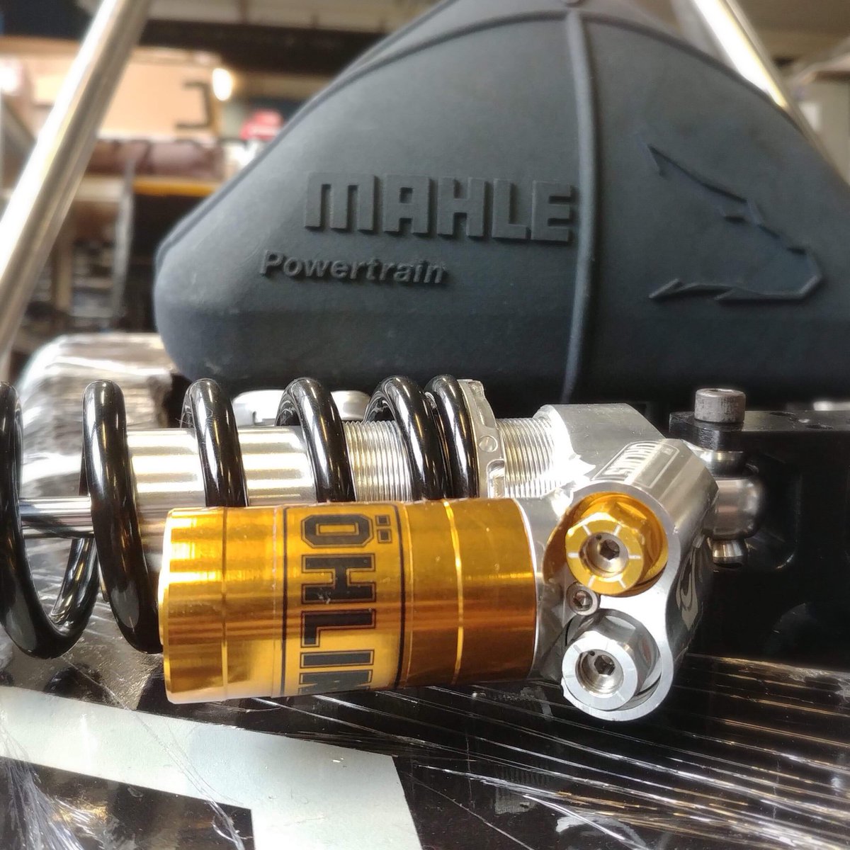 Cardiff_Racing's tweet image. What was that? Did someone say new shocks? 😍🏎 #BuildProgress