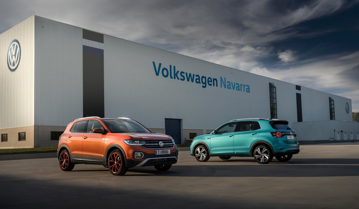 Volkswagen presenta el #VWTCross, un nuevo SUV urbano, en su fábrica de #Navarra. 
Por cierto, que ya ha generado una cartera de pedidos de más de 1.650 unidades en España. 

➡️Info: comunicacion.volkswagen.es/actualidad/not…
📸Fotos: comunicacion.volkswagen.es/multimedia/ima…
📽️ Vídeo: comunicacion.volkswagen.es/multimedia/vid…