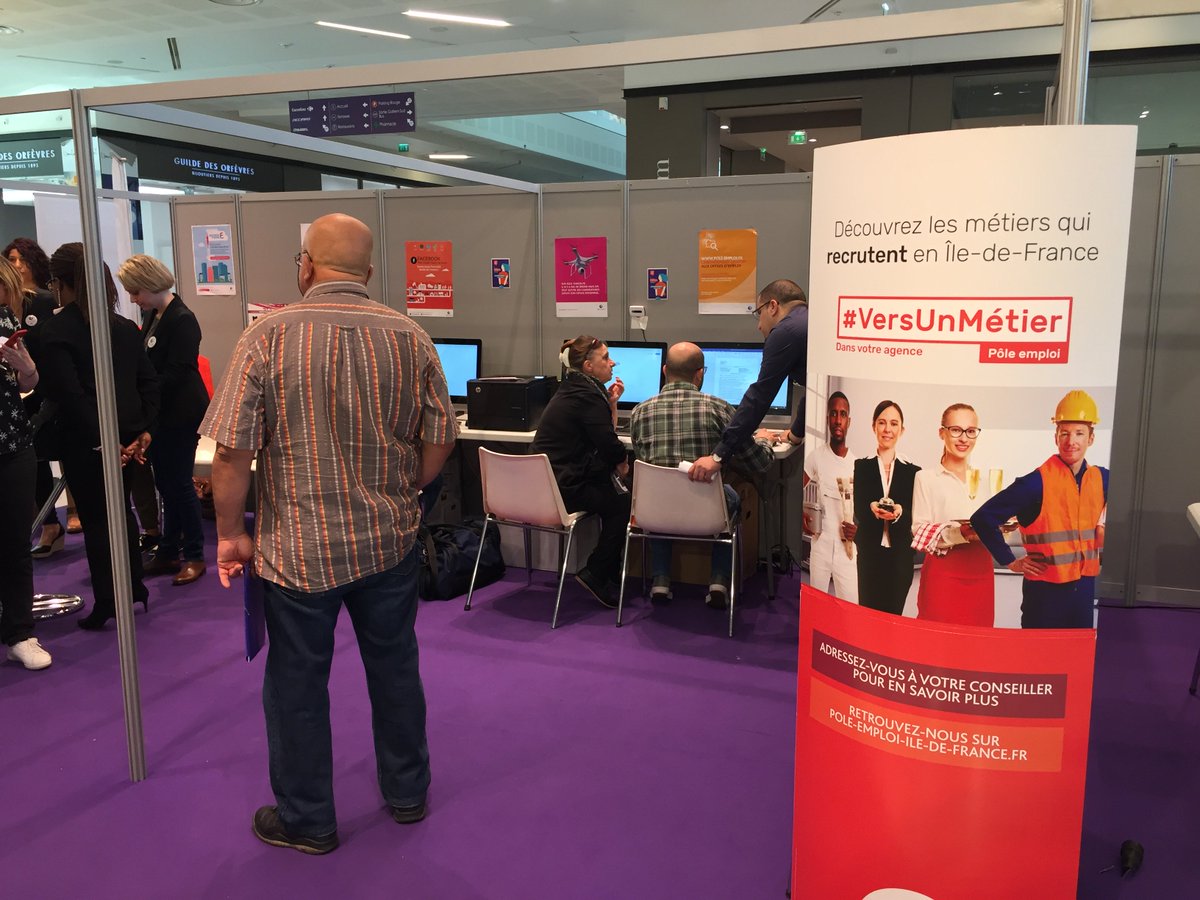 Deuxième et dernier jour du #ForumEmploi à <a href="/Qwartz_92/">Qwartz</a> ! Retrouvez les recruteurs de plusieurs entreprises et découvrez les postes à pourvoir dans différents secteurs. #RSE #TousEngagés #Recrutement #Embauche