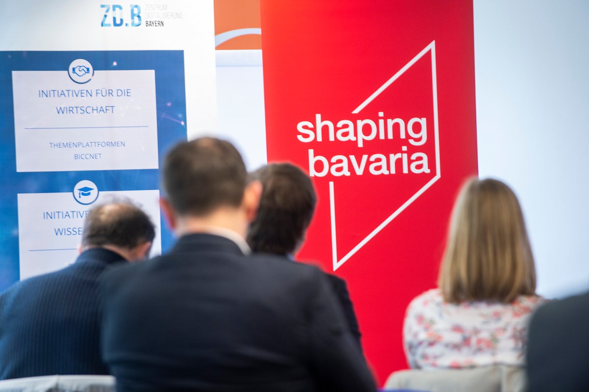 FIT_Technology's tweet photo. Last week we took place at an informational event, hosted by the @ZDBayern at the #gateGarching. Our Head of Project Management, #LarsLanghans, talked about radical innovation. Thanks for the opportunity! #AdditiveManufacturing #FITAG https://t.co/2Db9P6YH7z https://t.co/xYVaL1F2w1
