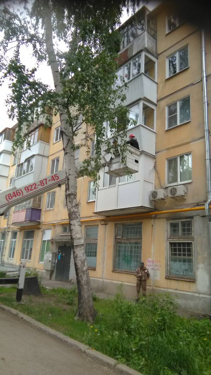 ООО «Газэнергомонтаж». Ремонт водосточной трубы. Ул. А. Матросова, 100.