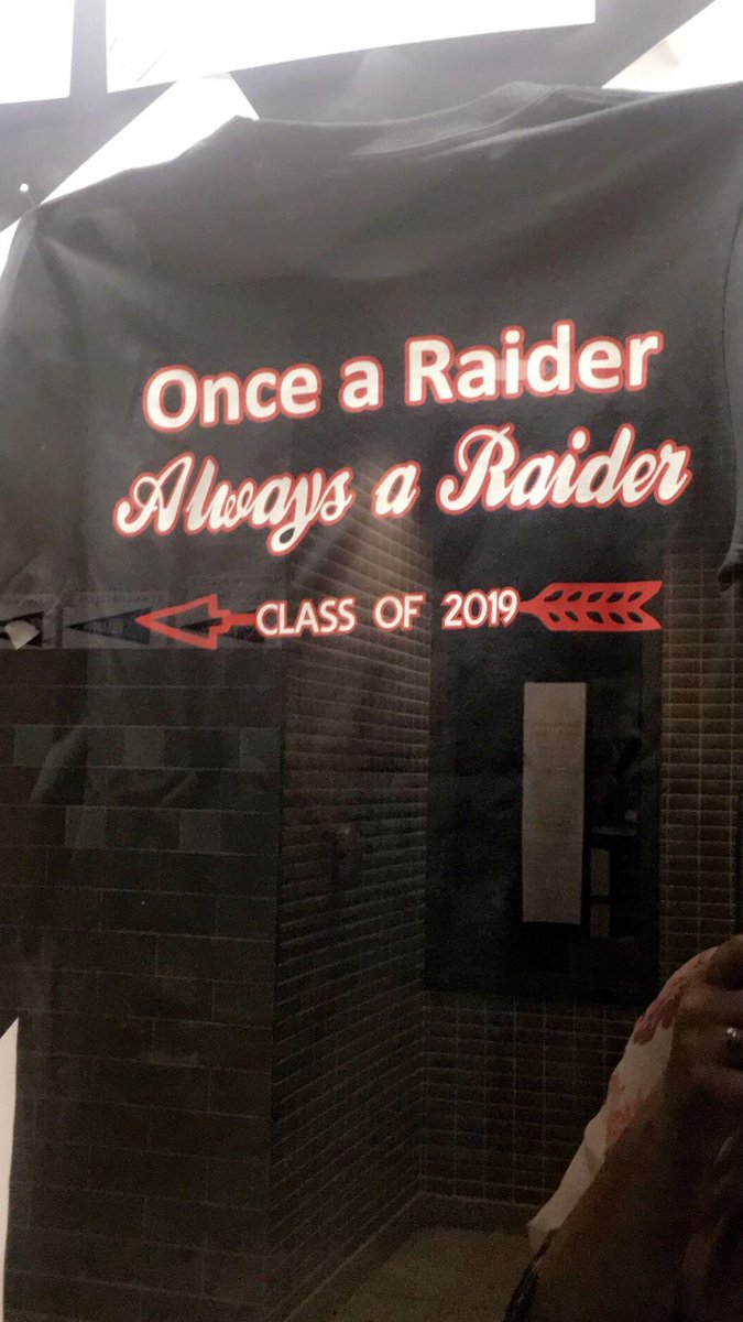 Coatesville2019's tweet photo. ATTENTION SENIORS: THERE IS ONLY 100 SENIOR SHIRTS AVAILABLE! YOU CAN PURCHASE ONE IN THE SCHOOL STORE TODAY AND TOMORROW ! DON’T MISS OUT!! ONLY 15 DOLLARS!! https://t.co/jmoR3hwy6u