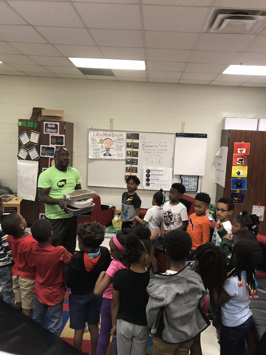 cookking_40's tweet photo. Students engaged in learning until the end! Jason Paggett conducted a two-day agriculture lesson on self-sustaining flower gardens! https://t.co/ZSCd2Ropyl
