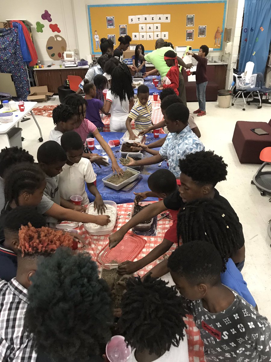 cookking_40's tweet photo. Students engaged in learning until the end! Jason Paggett conducted a two-day agriculture lesson on self-sustaining flower gardens! https://t.co/ZSCd2Ropyl