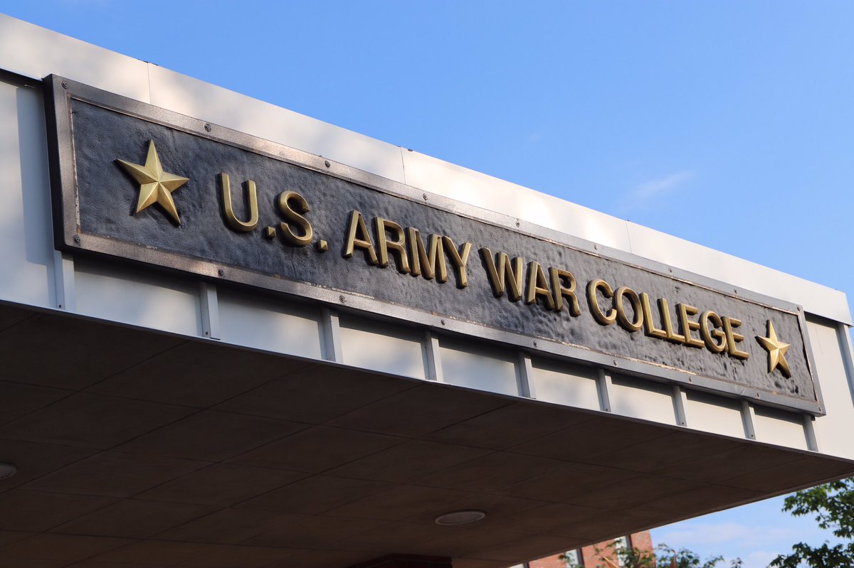 ArtofWarScholar's tweet photo. Looking forward to a great morning at @ArmyWarCollege with Dr. Bill Pierce of the Advanced Strategic Art Program. https://t.co/9R8O953TWJ