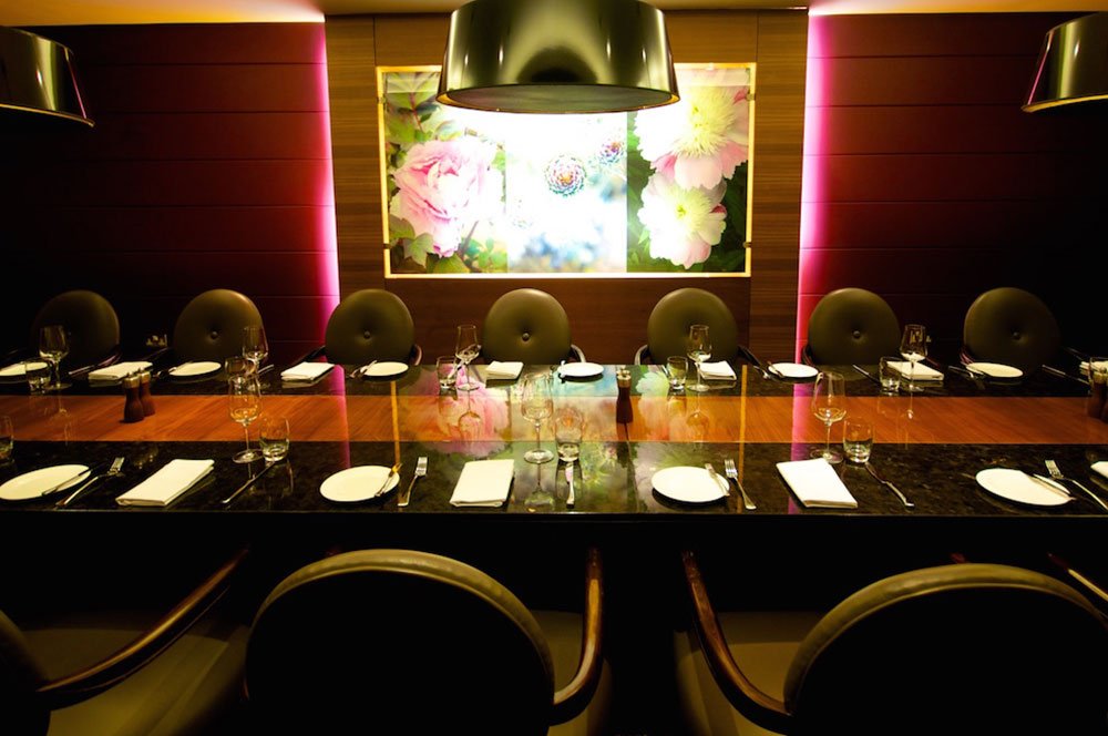 Did you know that we boast two private dining options? You can choose to sit at our Chef's Table with 10 other guests and unique views of the kitchen, or in our Salon Privé which can host you and 18 guests in a private setting  off the main restaurant #Heathrow #LifeIsMagnifique