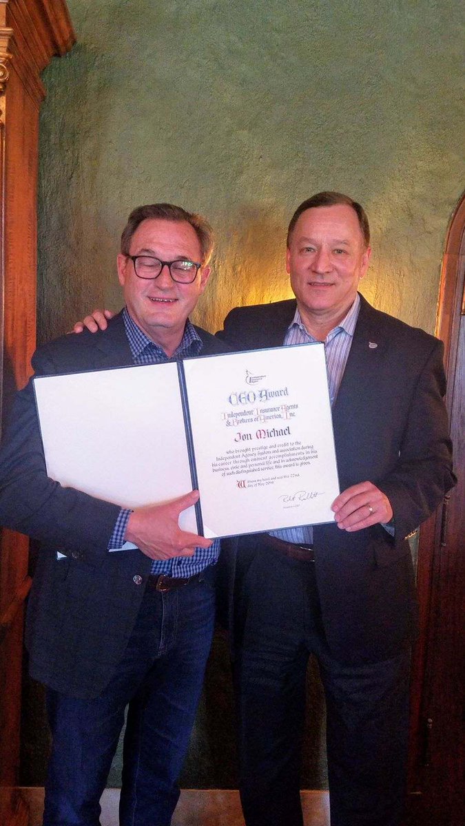 BobRusbuldt's tweet photo. An honor to present RLI insurance company CEO Jon Michael with a Big I CEO citation.  Jon and RLI are true partners with the Big I and agents/brokers.  @IndAgent ;@Trusted_Choice ; @RLIInsuranceCo ; @NationalInVEST https://t.co/FEKbla2EOq