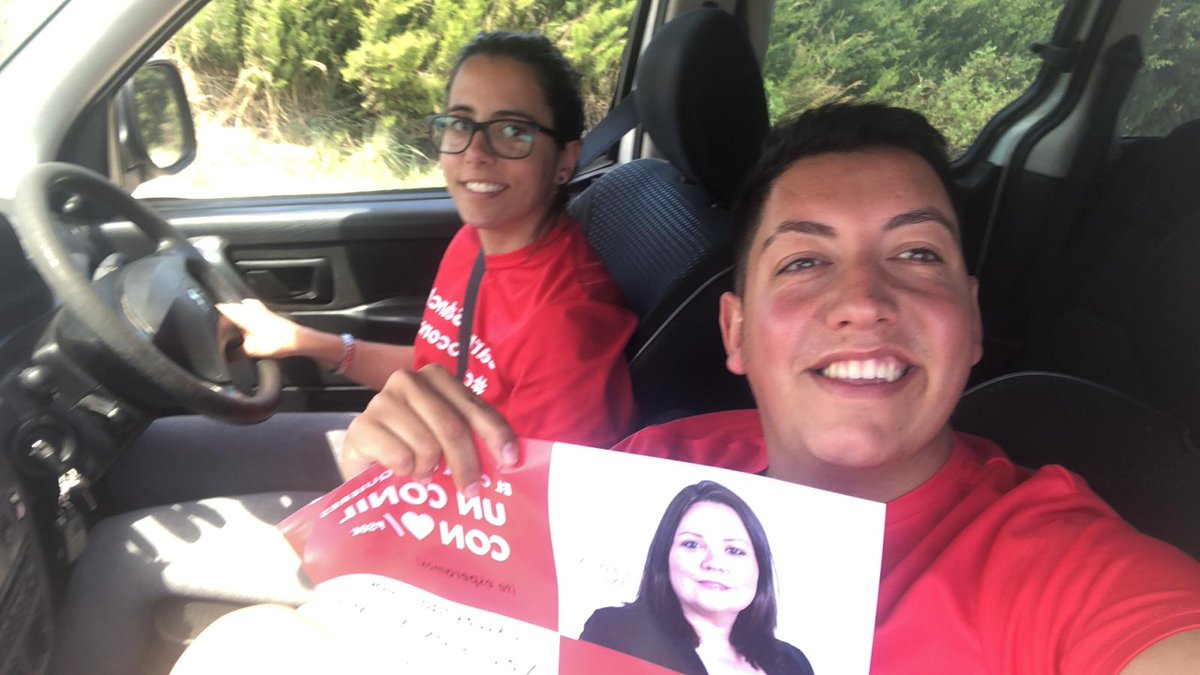 carmen_sm81's tweet photo. Esta mañana hemos visitado a l@s vecin@s de Majadales de Roche llevando nuestras propuestas y hemos intervenido en radio juventud juventud de Conil.
#ContamosContigo #ContigoConConil el 26 de mayo #HazQuePase #VotaPsoe 🌹#EsLaHoraDelCambio #UnConilConCorazon #VotaCarmenSanchez https://t.co/jwSRpwaiQL