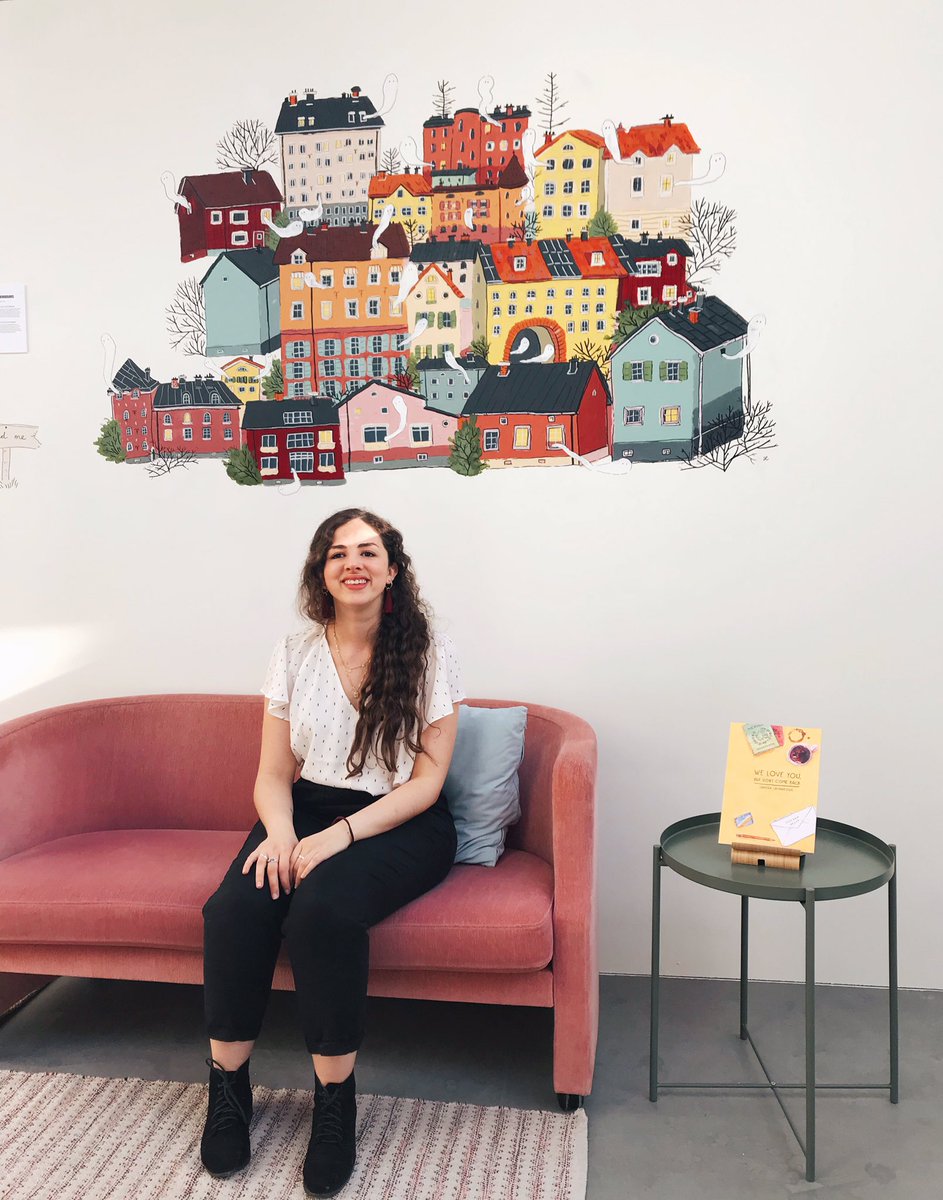 melocotonki's tweet photo. This is the last month of my Masters and for my graduation exhibition I made a cozy reading space to present my graphic novel https://t.co/9Vv9ikKaUS
