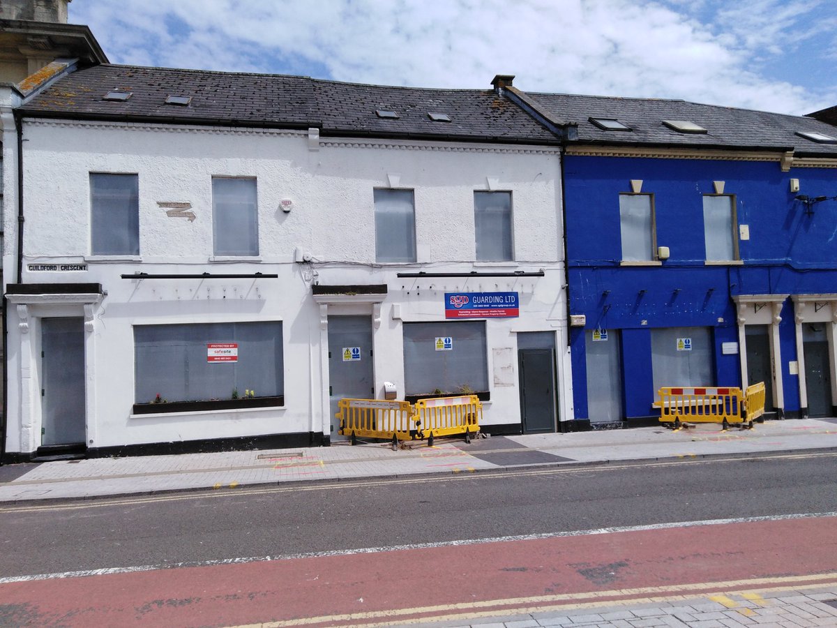 timhhartley's tweet photo. Heb gerdded fforma ers sbel. Trist iawn.
The state we're in. @cardiffcouncil
#SaveGuildfordCrescent https://t.co/tPIG67kPtk