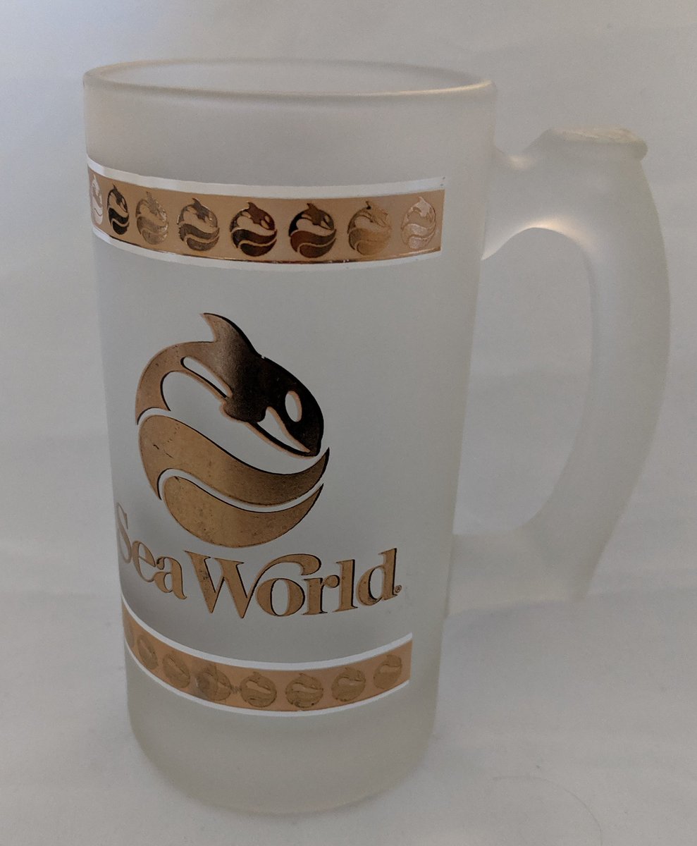 ThriftStorePick's tweet photo. A few nice picks recently. Rolling Rock Beer, Labatt Beer, Rich Products and Sea World.
#ThriftStorePicker #Thrift #Thrifty #ThriftStore #ThriftStoreFinds #SouthFloridaPicker #FloridaPicker #Thrifting #Vintage #VintageFinds #Repurpose #Resale #MugLife #BuySellTrade #FlipLife https://t.co/N5HhkDDGLO