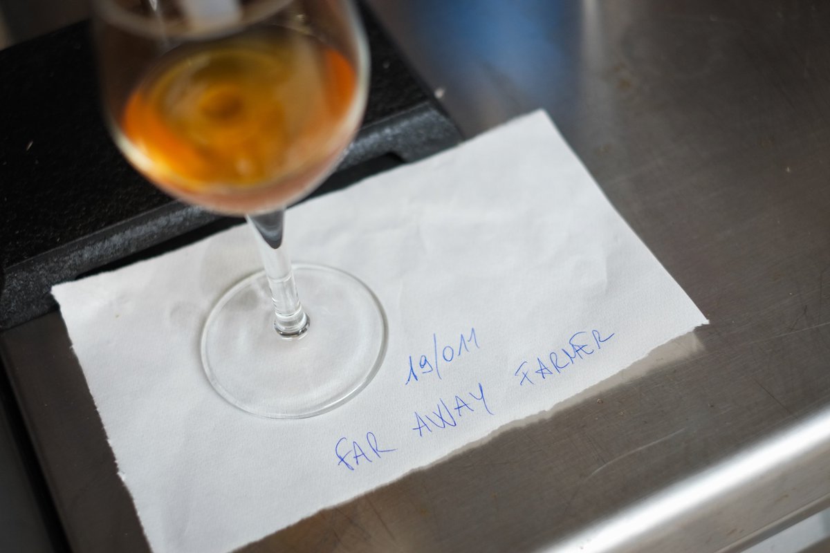 Outland_Brewery's tweet photo. C'est officiel, notre toute fraîche Far Away Farmer, sort à 9,2% l'air de rien. Une "Brett Brut Saison" à découvrir en exclu le samedi 08/06 pour notre soirée Brut au @Outland_Bar de Charonne.

Participer à l'événement :
https://t.co/4ygo7NUvzP

#CraftBeer #ParisBeerWeek https://t.co/50EqIkD7gG