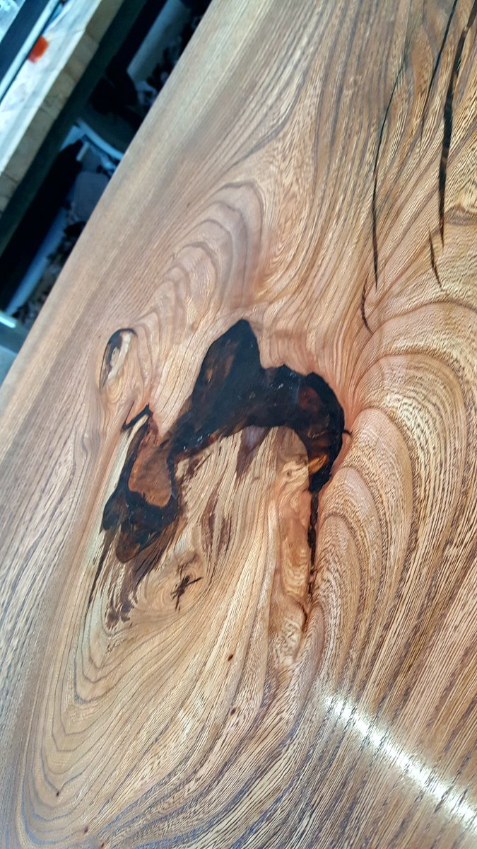 stobbszee's tweet photo. The customer wanted antique elm and epoxy and they got it.
#bookmatched #interiordesign #interiors #customfurniture #bespokefurniture #urbanchic #metalandwood #industrialfarmhouse #commercialinteriors #cafestools #pubstools
#livedge
#table
#dinner
#epoxy
#elm
#homeimprovement https://t.co/IzIev7x9NW