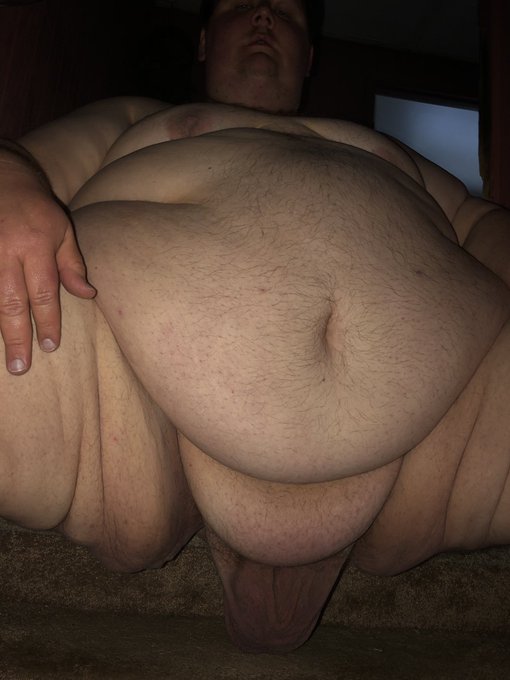 My birthday is on Monday so feel free to hit up my Venmo, brstlboy18 #Chub #superchub https://t.co/U<a href="/tag/chub"class="tags"><span>#chub</span></a><a href="/tag/superchub"class="tags"><span>#superchub</span></a>