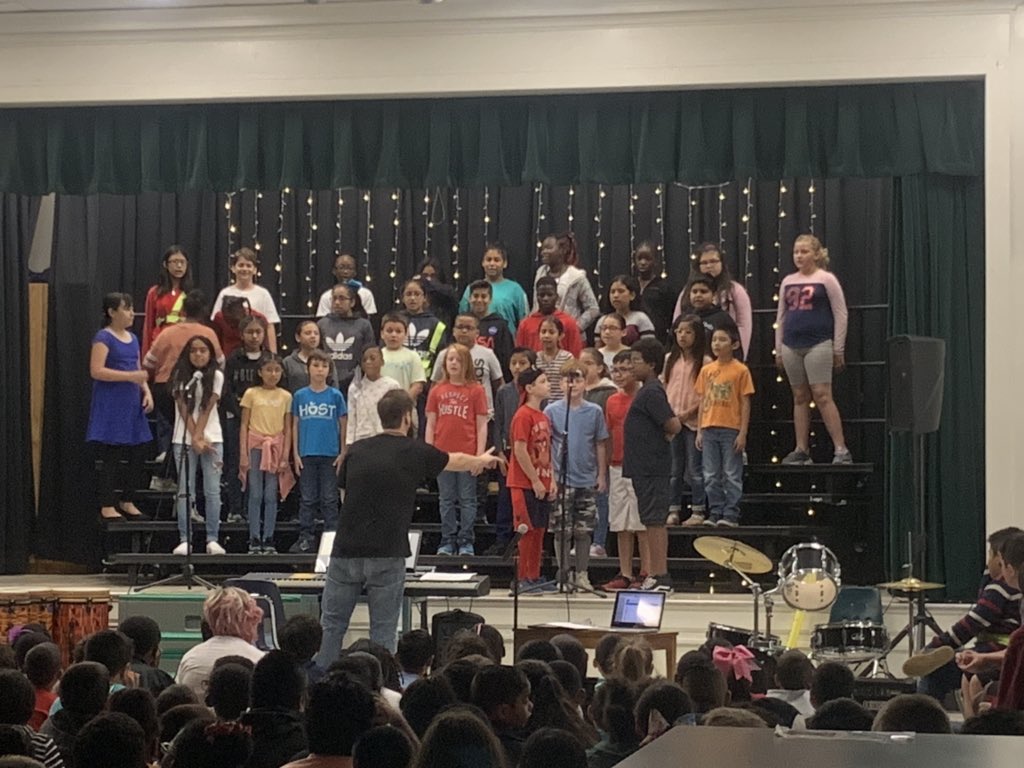 HCPSJackson's tweet photo. Fabulous Talent Show! #thisisjackson @AchievementSch @Jeff_Eakins @mediajackson2 https://t.co/UBb92WNBg2
