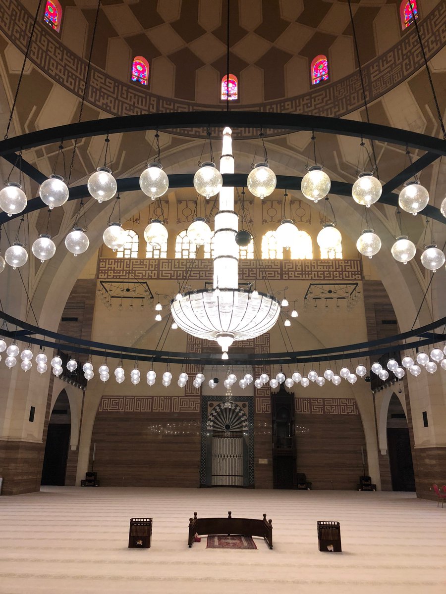 BahrainTourism's tweet photo. The grandeur of the Al-Fateh Grand Mosque is something you cannot afford to miss.

#BahrainOursYours #AlFatehMosque #Bahrain https://t.co/ledtNmINll