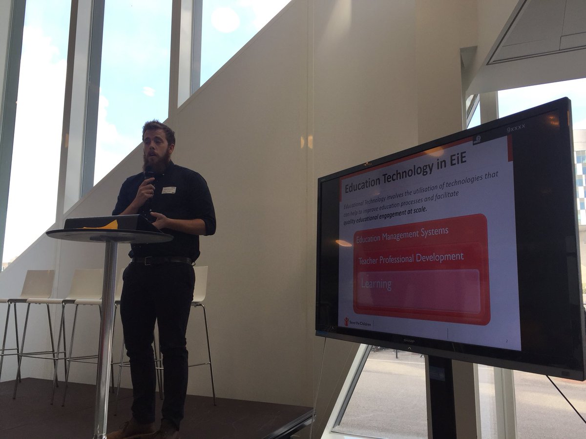 helle_heg's tweet photo. Luke Stannard present edutech in @redbarnetdk and how do we make sure tech gives better quality education #SDG4 #tech4children how do we reach displaced children https://t.co/ATvqAKuKw0