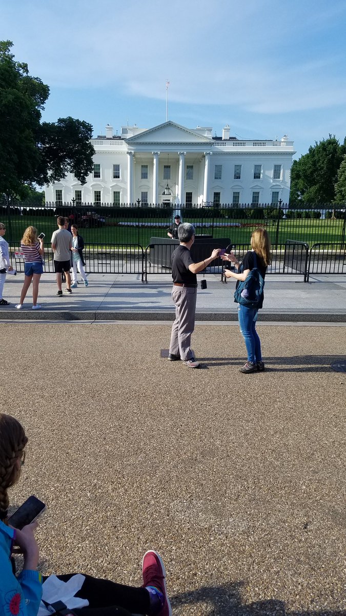 DohertyScience's tweet image. Fieldstone Middle School is in the #house! #badpuns #fmsdc2019