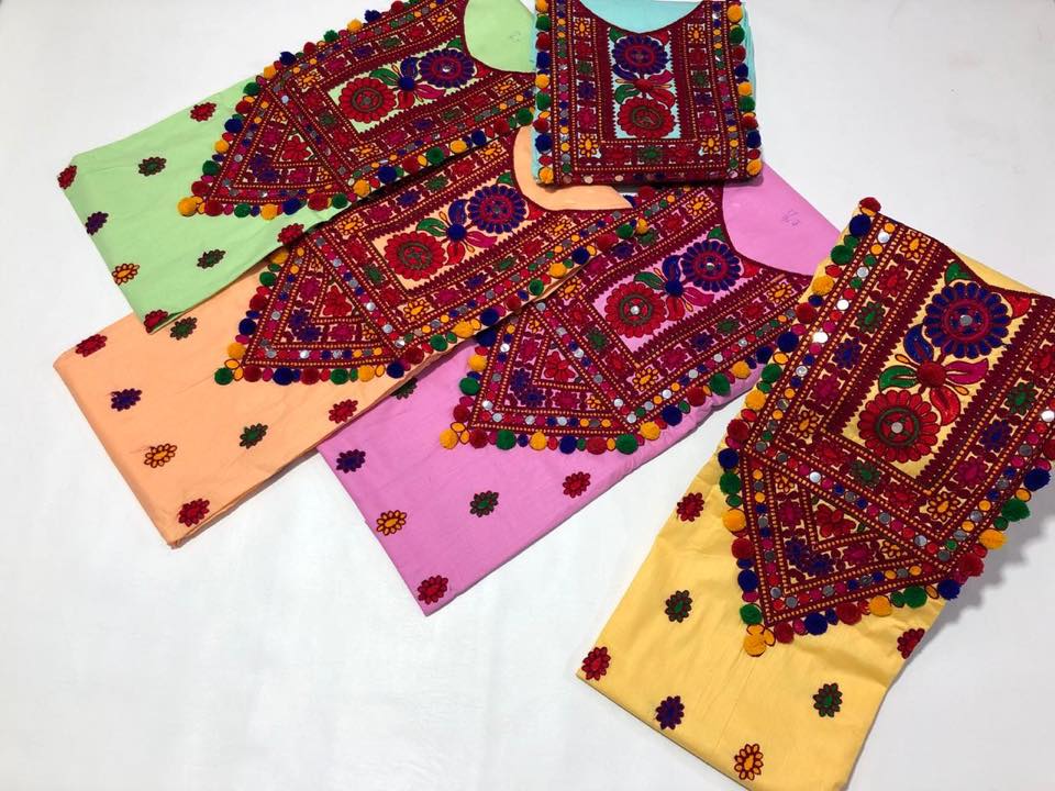 M_talha09's tweet photo. Ari work 3 pc suits with chiifon Dupta plz order inbox or whatsapp 03346004003 https://t.co/uQUogY7FhI