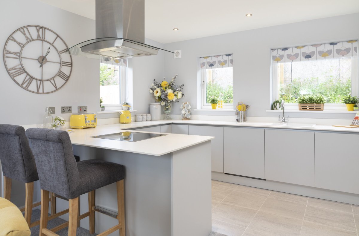 EliotDevs's tweet photo. Here's a sneak peak of our gorgeous show home at Farrier's Way, Widegates. Stay tuned for updates on our launch but if you wanted to look in to the development, please visit our website: https://t.co/n2UU0jcwKB #LiveTheLifestyle #NewHomes #CornwallLiving https://t.co/psgP6qSfqN