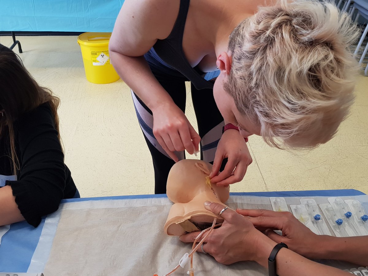 CHSResusSim's tweet photo. #PRaMS is the word...  Airway and EJ cannulation workshops running well. 
#learningisfun #simulation #simlove 
#paediatric #anaesthetic #EmergencyMedicine 
@STRS_Evelina @PaedsEdCHS1 @CHSDevelop @croydonhealth https://t.co/84YXn55G6J