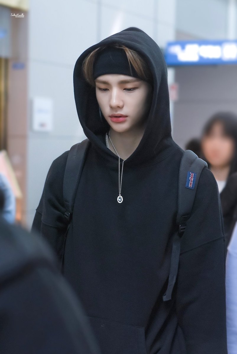2000320kr's tweet photo. 190512 너의 모든 게 좋아 
Hoodie Season- 3RACHA https://t.co/Pvif2gu79f 
#스트레이키즈 #황현진 #StrayKids https://t.co/m7szhCXbTX