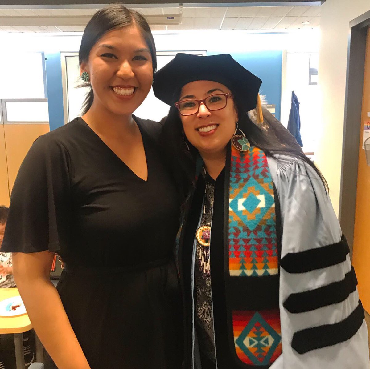 MeganJTom's tweet image. daaaang, Shíbros graduated from COLUMBIA UNIVERSITY! All the way from New Mexico, Arizona and Alaska, they did it. My congrats to all of you amazing individuals ❤️ #nativegraduates #nativeexcellence #indigenousexcellence