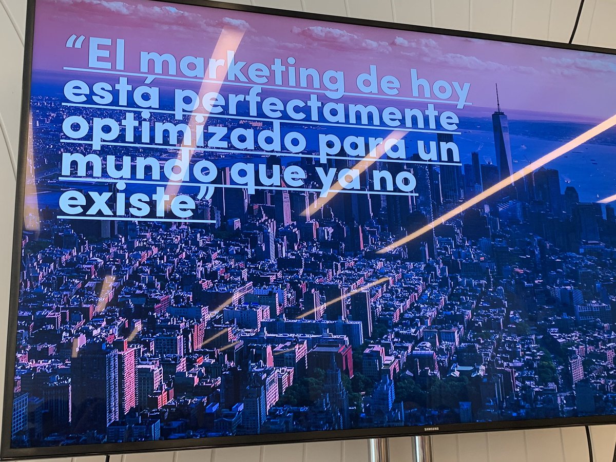 fatimamartinez's tweet photo. “El Marketing de hoy está perfectamente optimizado para un mundo que ya no existe” #NYKMadrid https://t.co/pPGxnev5YT