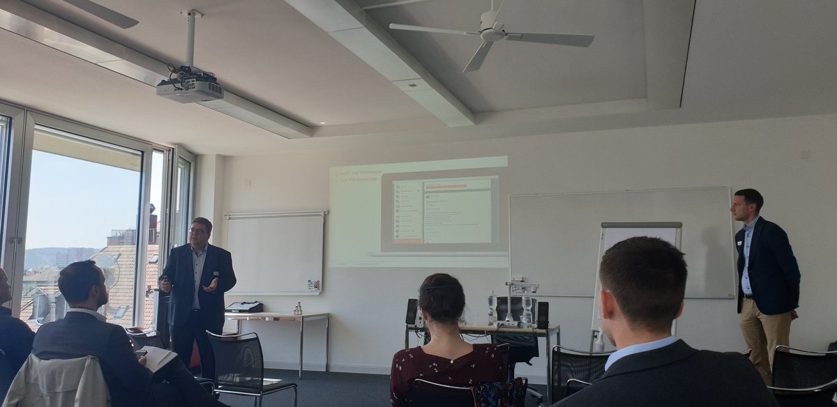 milanussbaumer's tweet photo. Michael Vögeli presenting the success of @BeekeeperSocial with Migros Fachmärkte at @PerikomHWZ https://t.co/pRL0TCARTa