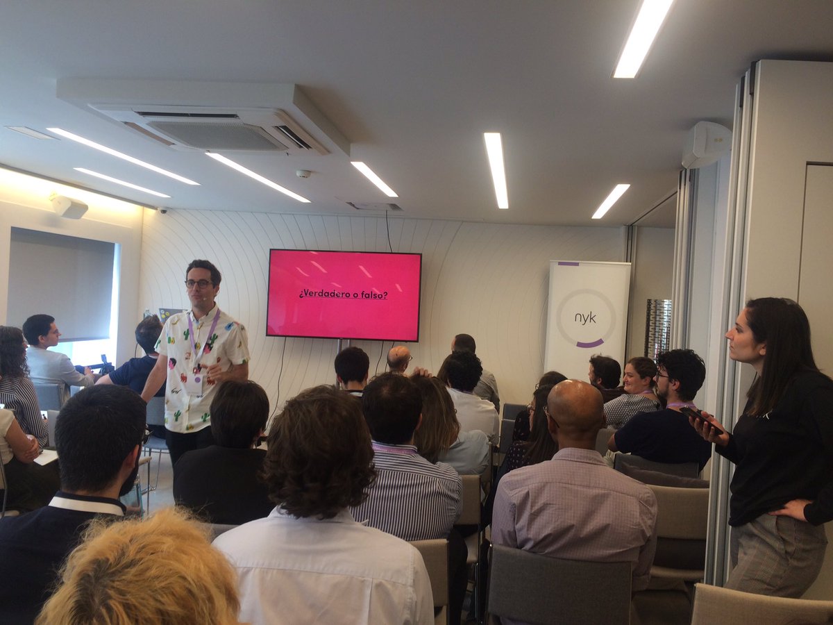 nat_mbg's tweet photo. No había mejor charla para después de comer que la de @lgarcia de @socialmood en #nykmadrid @BrandwatchES 🙌🏻 Encontramos en Internet lo que queremos encontrar. Informe a favor, lo encuentro. Informe en contra, lo encuentro. ¿De qué fiarse? https://t.co/ieM0aEPu39