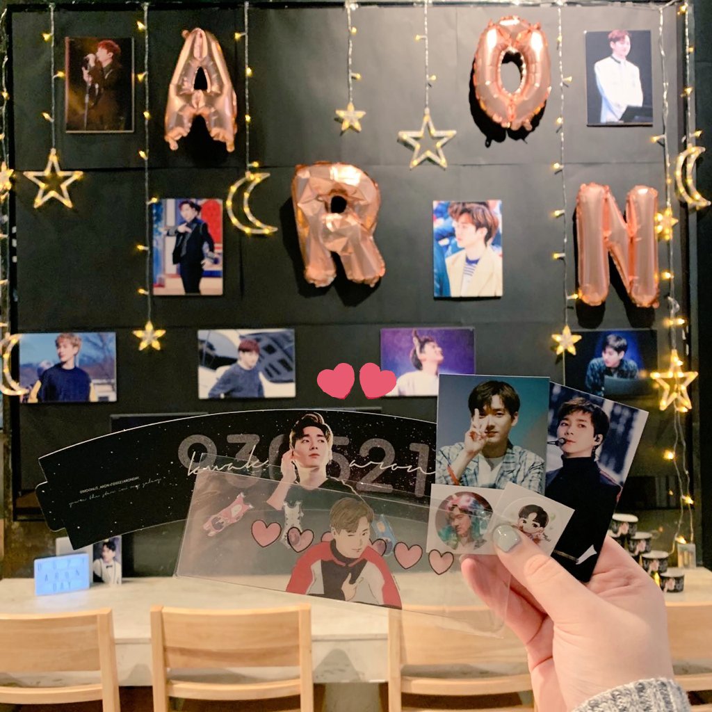 0521ARONDAY's tweet photo. we will be distributing our remaining cupsleeves &amp; gifts on this upcoming sat 25th May at #HallyuPopFest2019!

show proof that you are a love ❤️ (either official lightstick/merch/album proofs)

exact location &amp; timing to be updated on d-day! see you guys! ☺️

#NUEST #뉴이스트 https://t.co/qeXtEIhnRH
